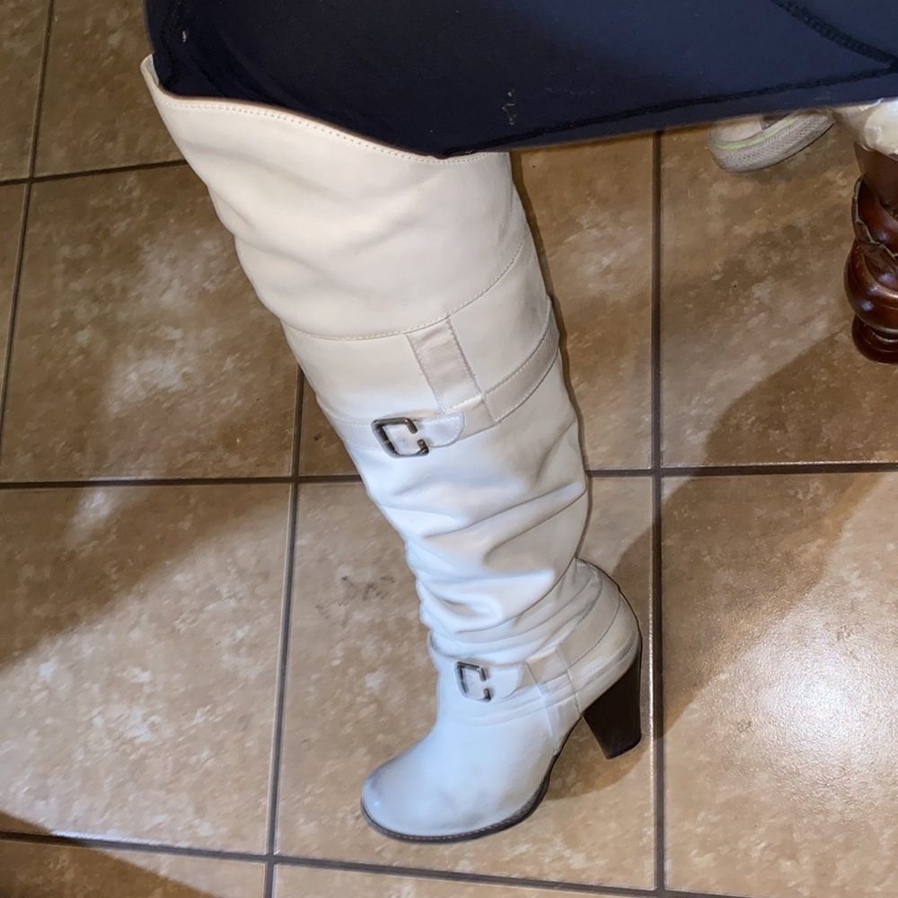 Mia Limited Edition knee high Leather boots, dirty white size 8.5M - Picture 13 of 14